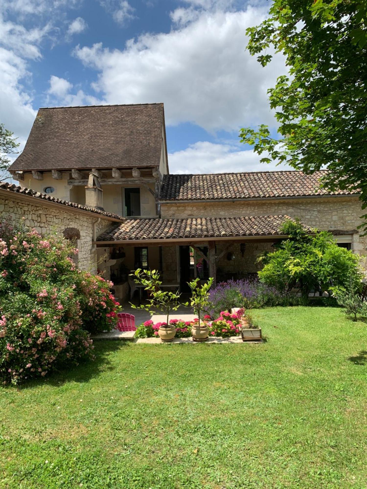 Au Bonheur Des Oiseaux Bed & Breakfast Larocal Exterior photo